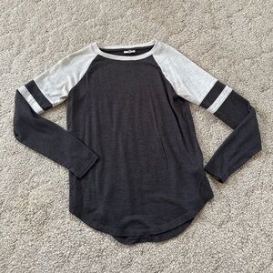 SO Long Sleeve Colorblock Raglan Tee — Charcoal & Light Gray, Women’s XS